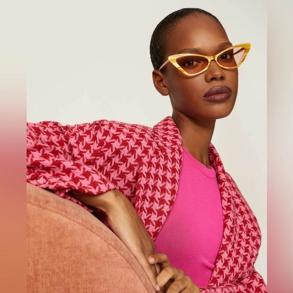 ⚡️GUCCI Yellow Cat-Eye Sunglasses, NWT! Fancy, retro inspired look $595 Retail 💛